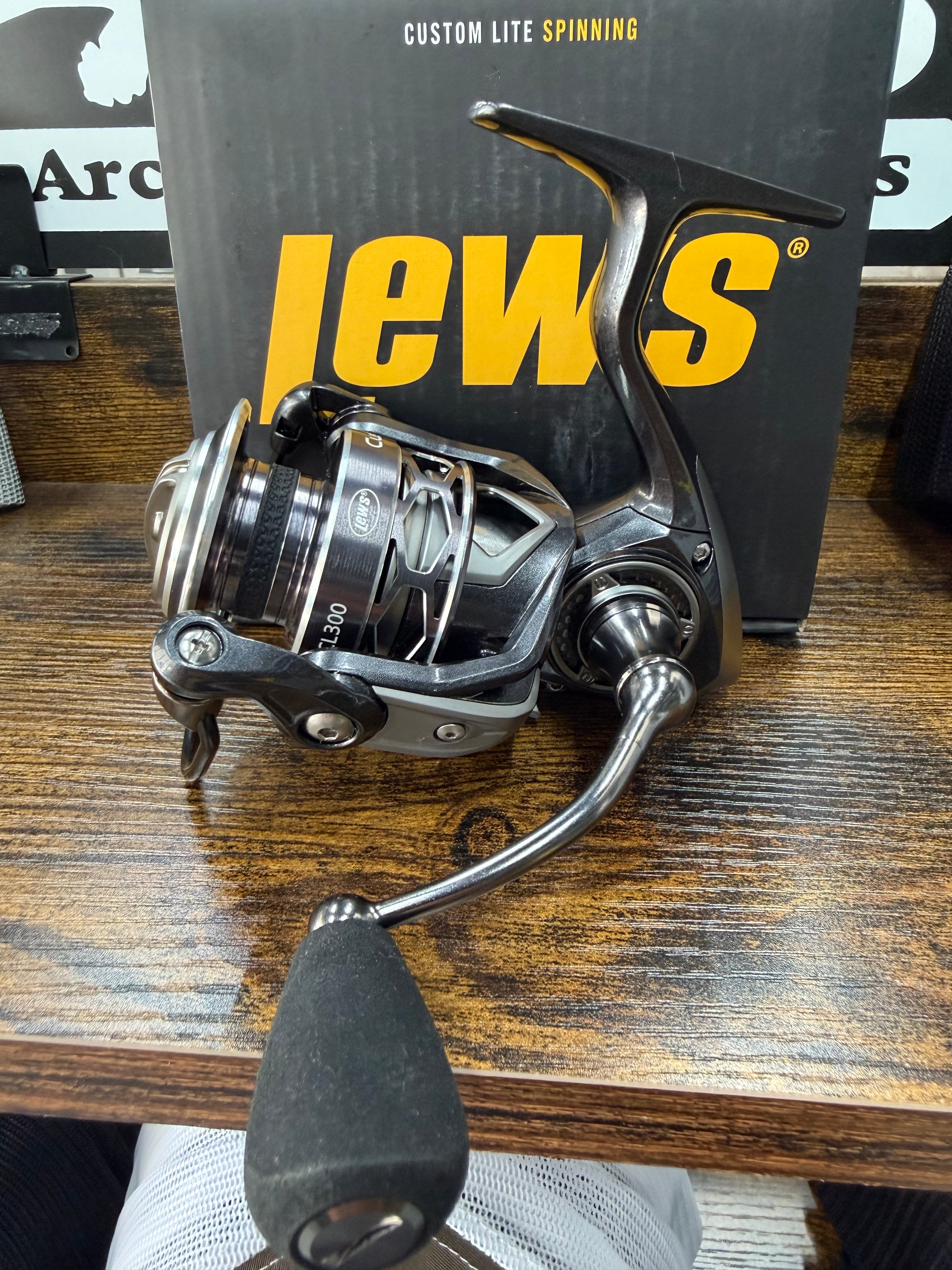 Lew's Custom Lite 300 Spinning Reel - 6.2:1
