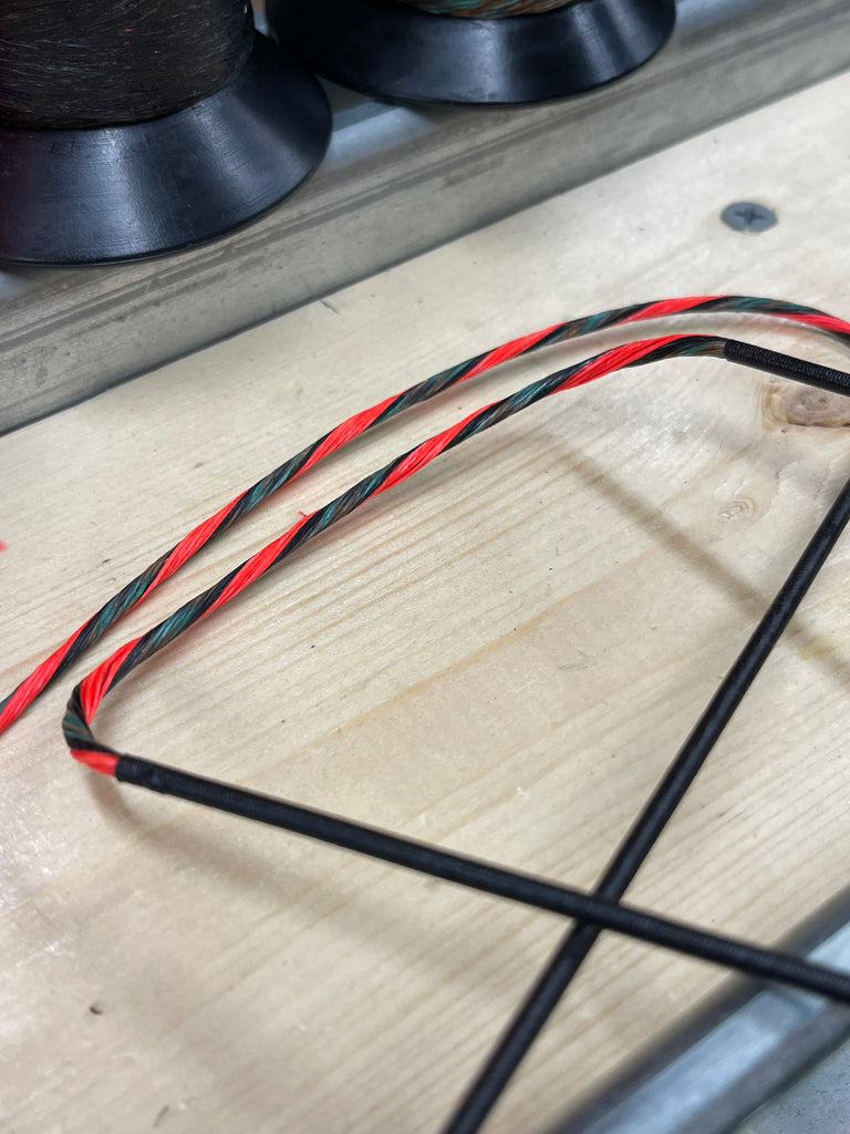 HOSS Bowstrings Pinstripe Edition